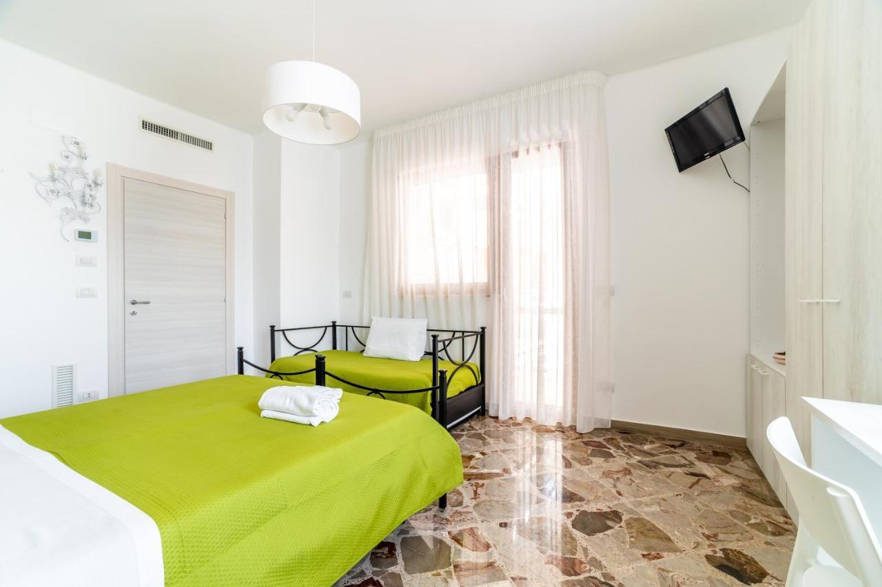 Le Calette Rooms - Puglia Mia Apartments Monopoli Exteriör bild